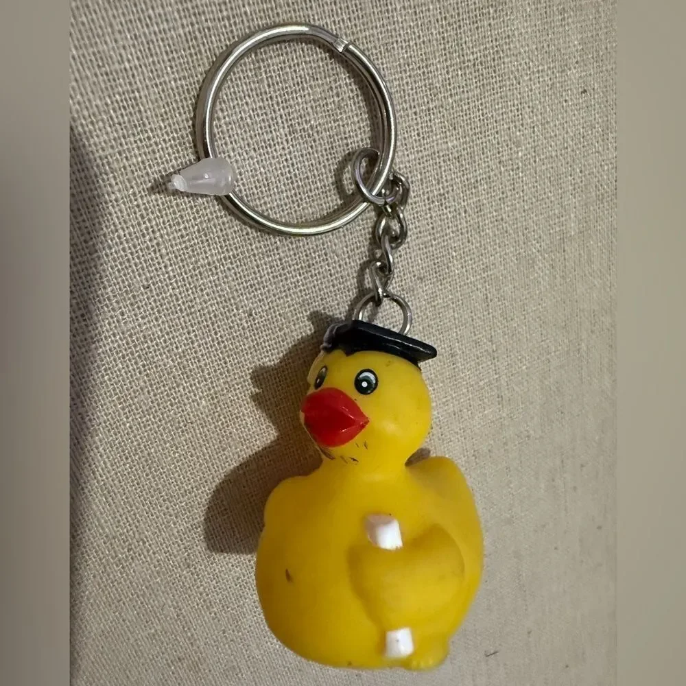 Graduation Duck Keychain Yellow Rubber with Cap & Diploma – Cute Gift Idea